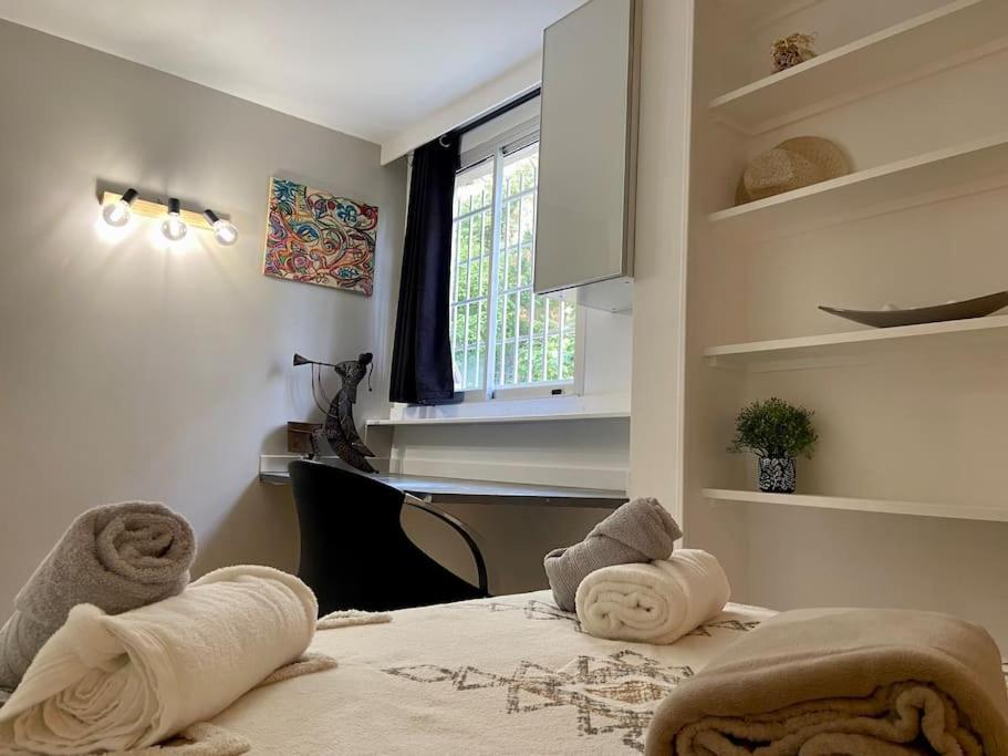 Superbe Logement Au Vallon Des Auffes Marseille Exterior photo